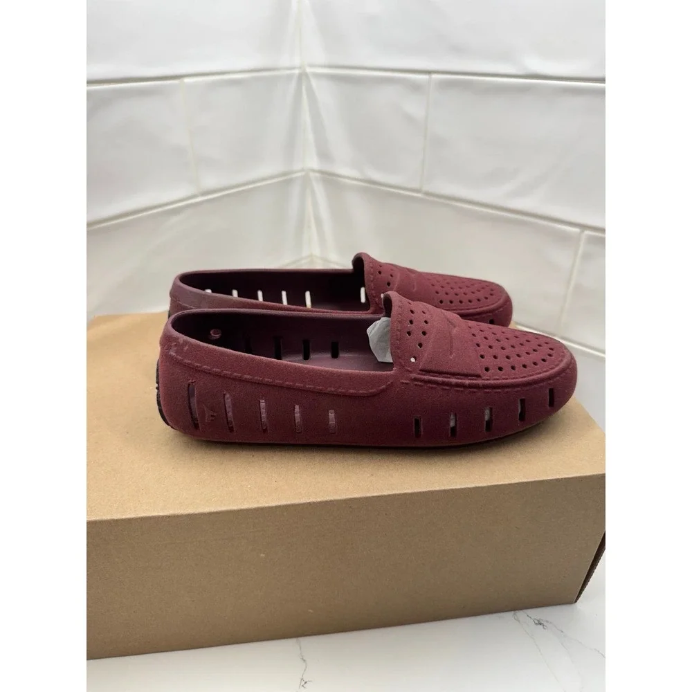 Floaters Posh 3.0 women's size 8‎